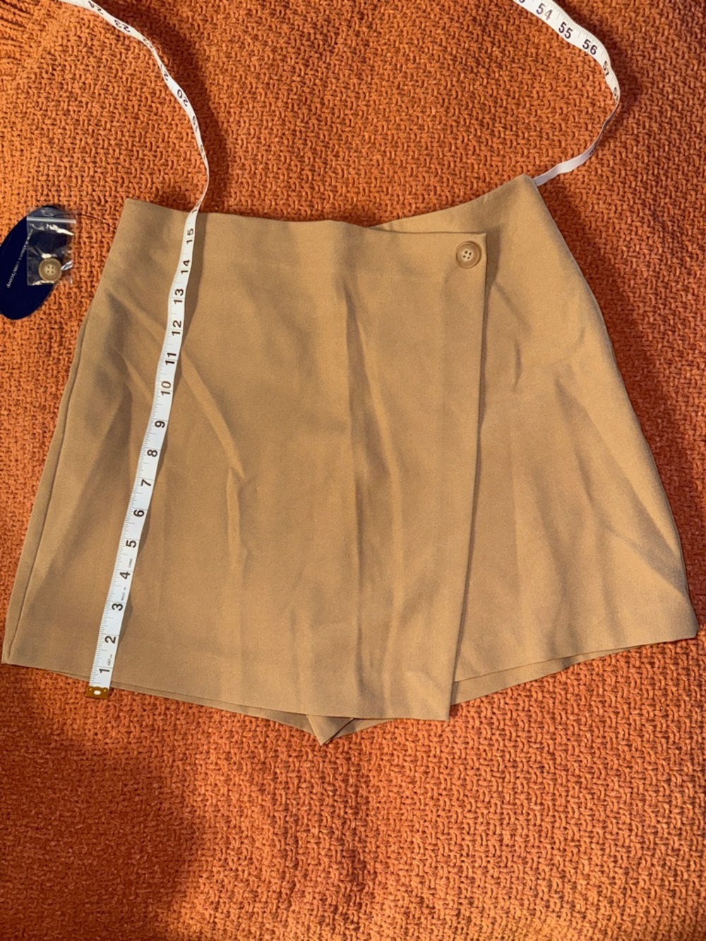 🦂🥃Tan Women’s Skort with Button Front